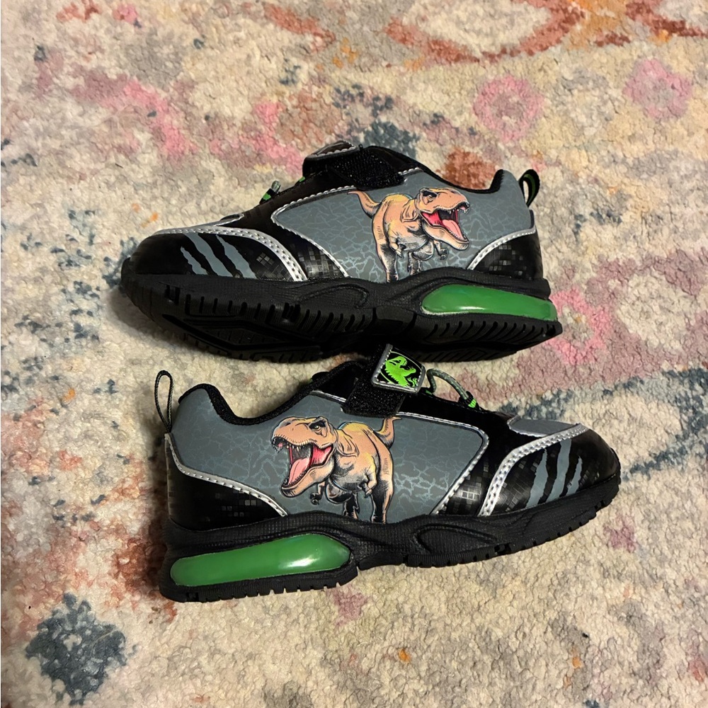 Jurassic World Toddler Boys Athletic Light-up Sneaker Shoes Size 10